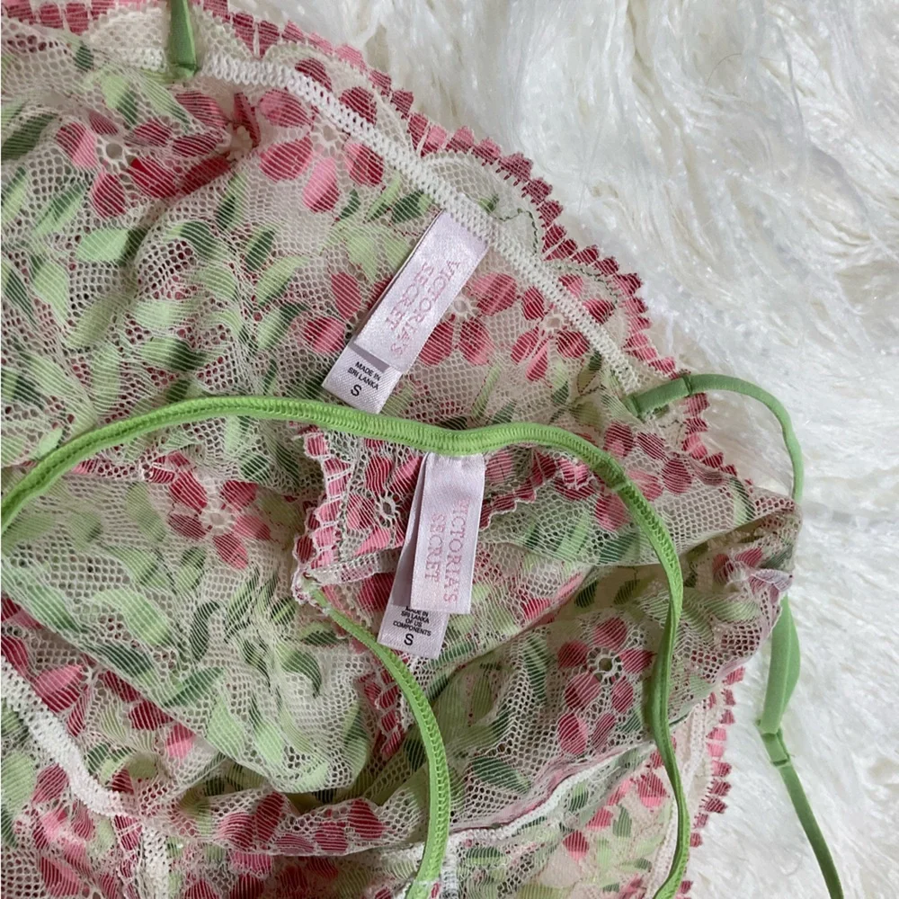 NEW Victoria’s Secret Floral Scalloped Lace Y2K Bralette Cami & Thong Panty Set